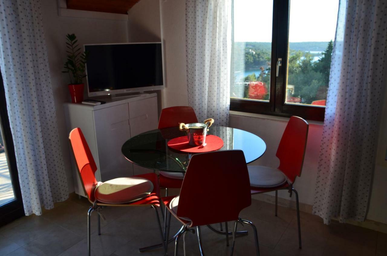 Luana Apartment Milna  Exteriör bild