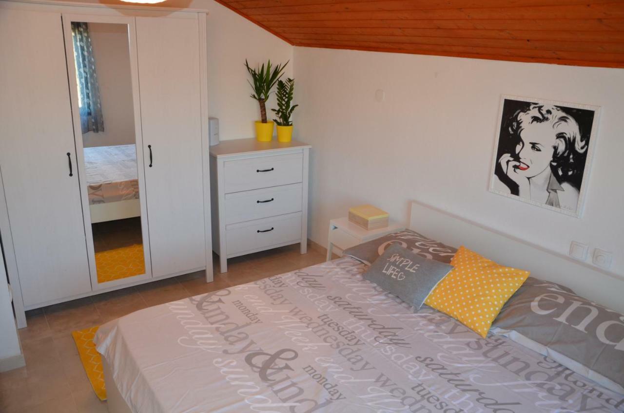 Luana Apartment Milna  Exteriör bild