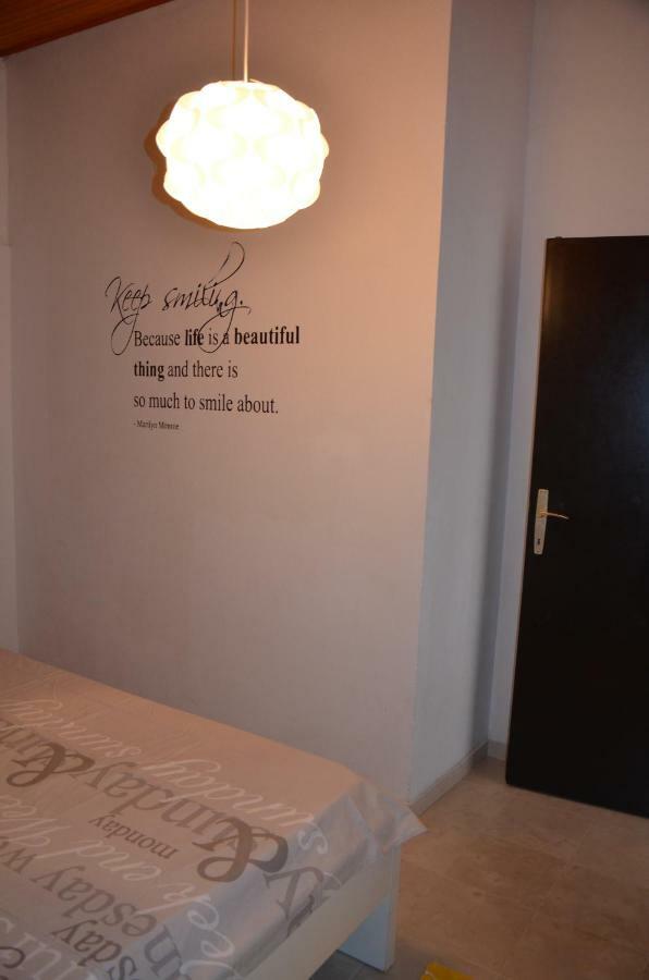 Luana Apartment Milna  Exteriör bild